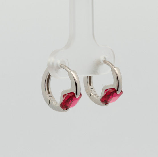 Pendientes Criolla con circonitas burdeos. Plata de Ley 925 mls.