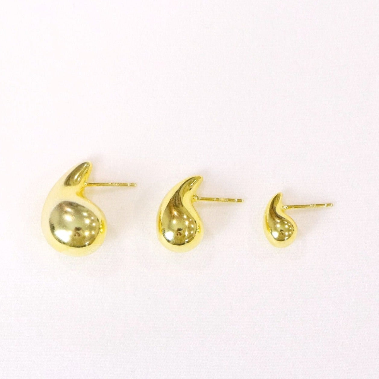 Pendientes GOTA hechos en Plata chapada en Oro 18k