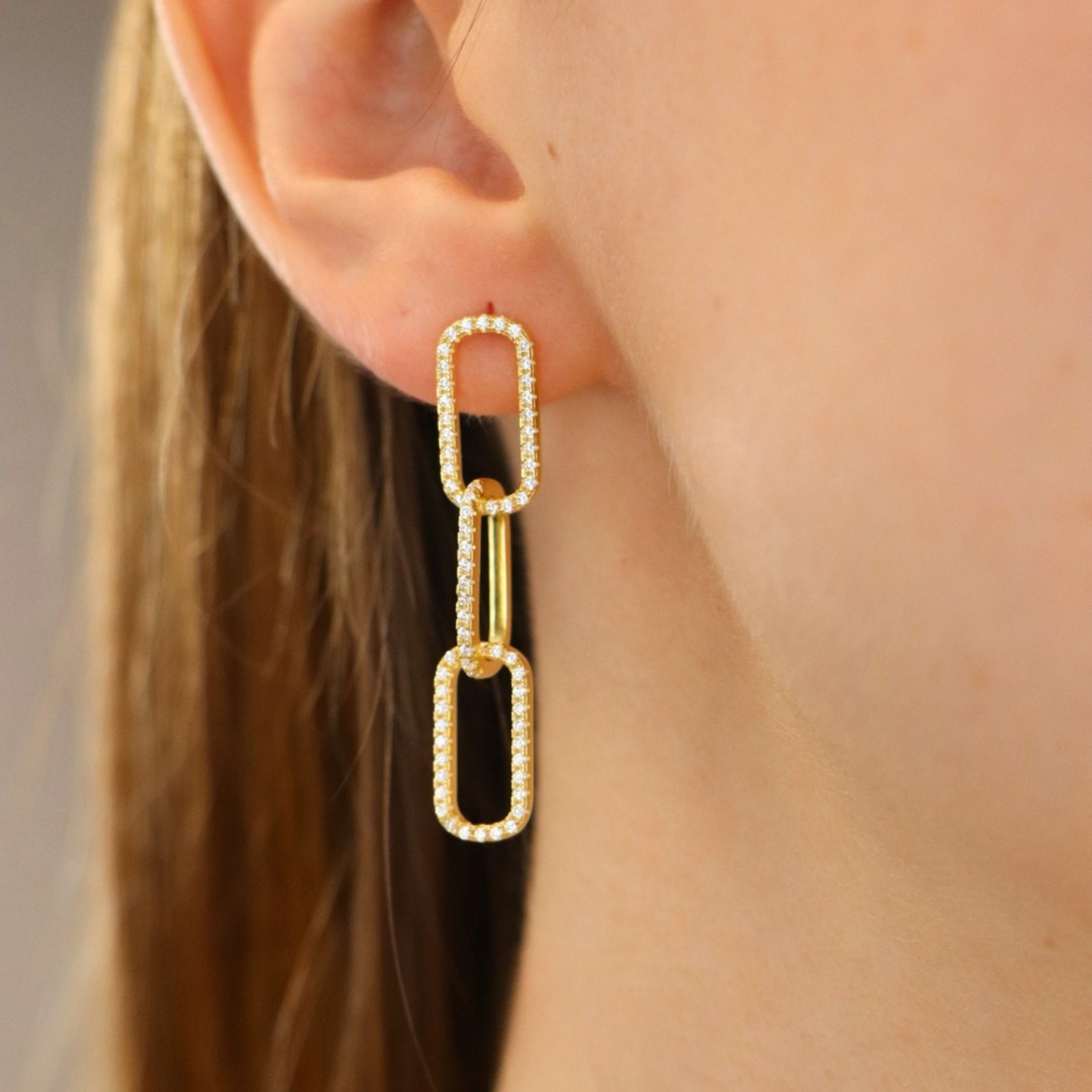 Pendientes Cadena: Elegancia y Estilo en Joyería